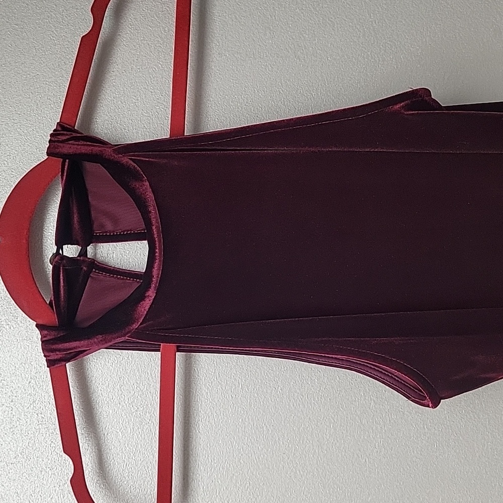 GREEN ENVELOPE Los Angeles Women's Maroon Velvet Sleeveless Mini Dress size XS